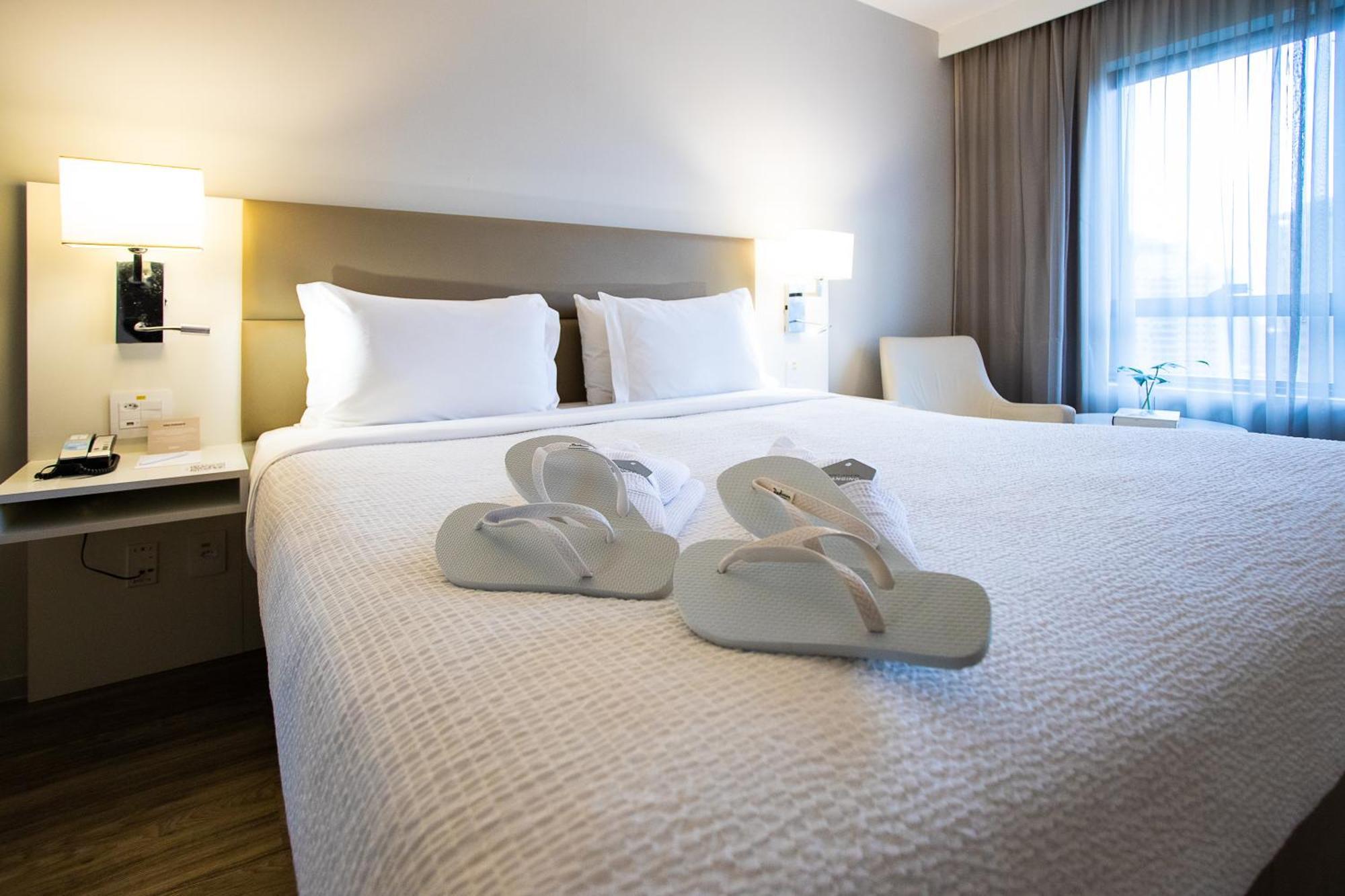 里约热内卢巴拉亚特兰帝卡国际酒店 客房 照片 A room at the Hilton Garden Inn in San Francisco