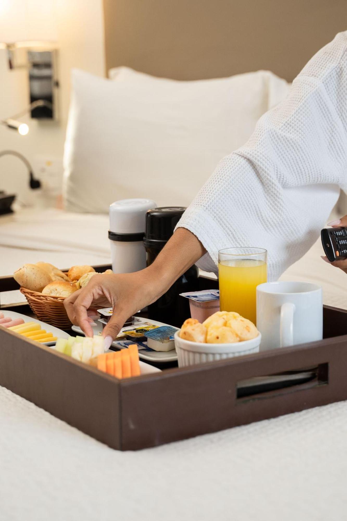 里约热内卢巴拉亚特兰帝卡国际酒店 外观 照片 Room service