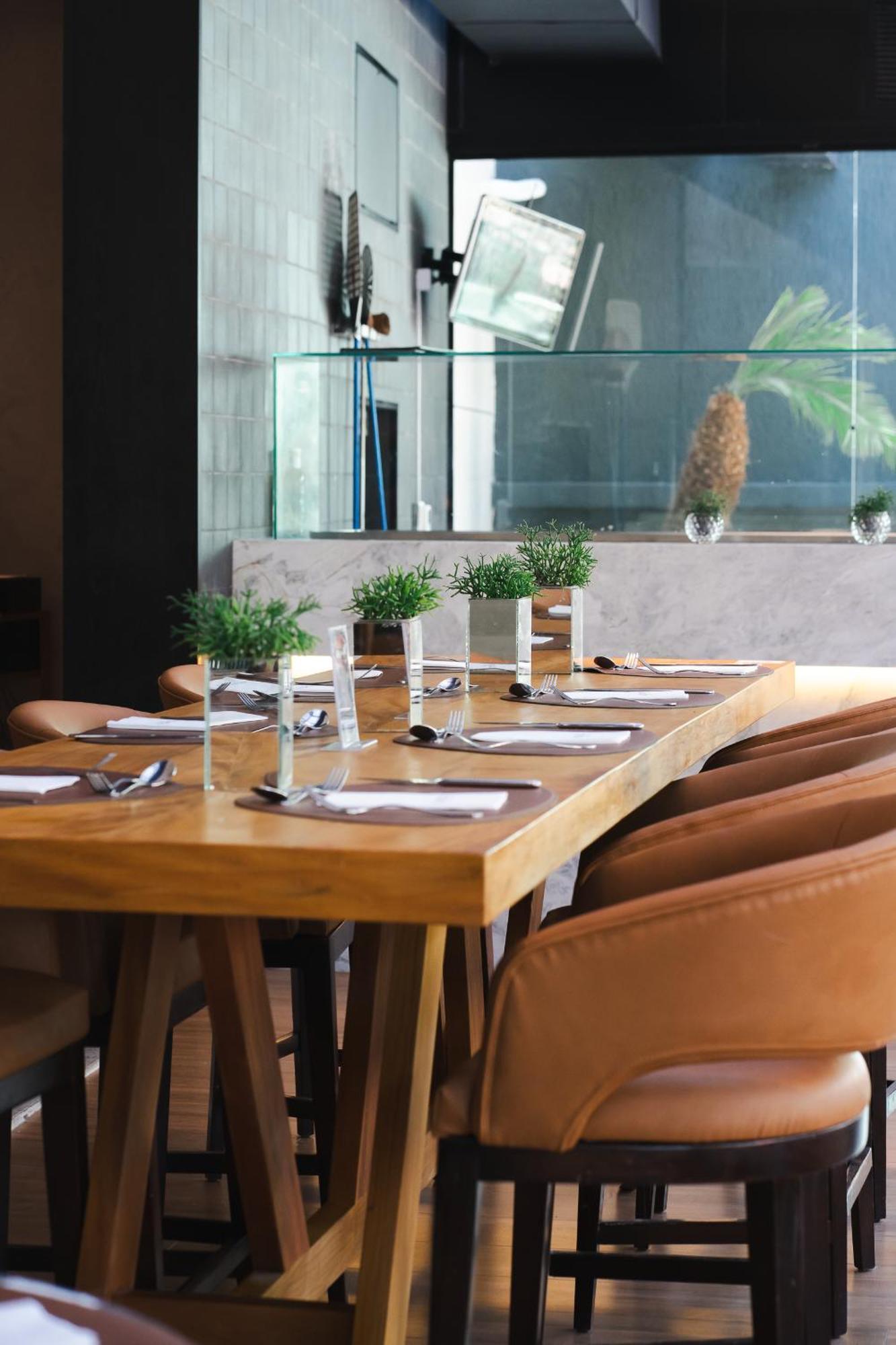 里约热内卢巴拉亚特兰帝卡国际酒店 外观 照片 A table set for a meal