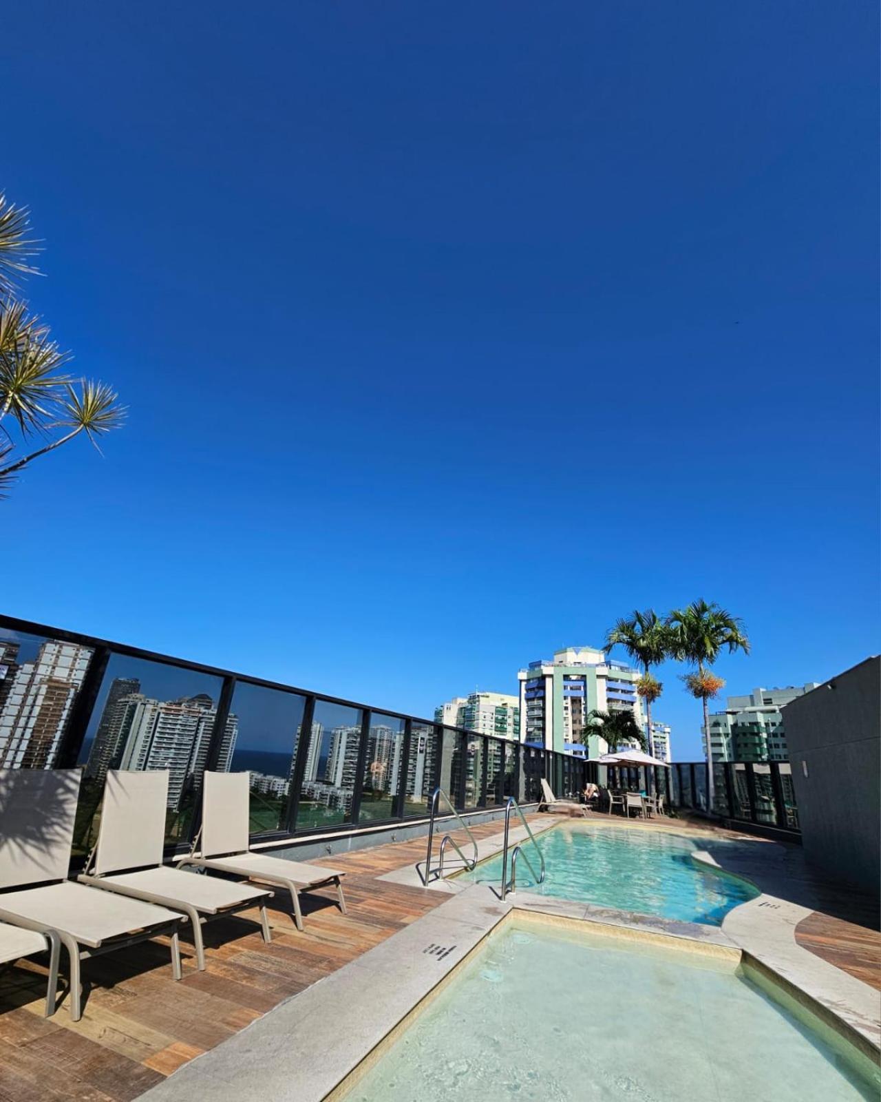 里约热内卢巴拉亚特兰帝卡国际酒店 外观 照片 Rooftop pool at the Miramar Beach Hotel