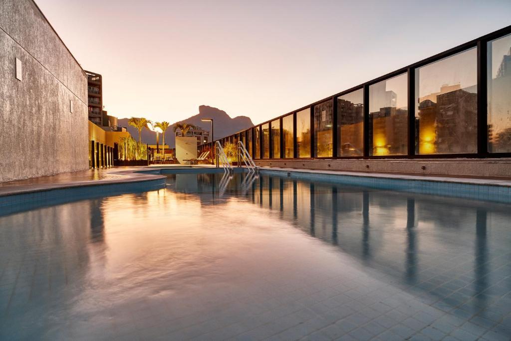 里约热内卢巴拉亚特兰帝卡国际酒店 外观 照片 The swimming pool at the hotel